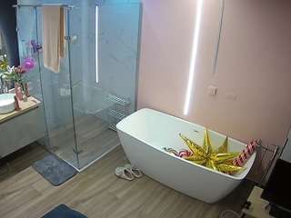 voyeurcam-casa-salsa-bathroom-2