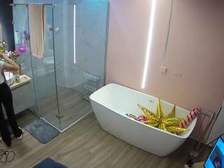 voyeurcam-casa-salsa-bathroom-2