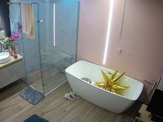 voyeurcam-casa-salsa-bathroom-2
