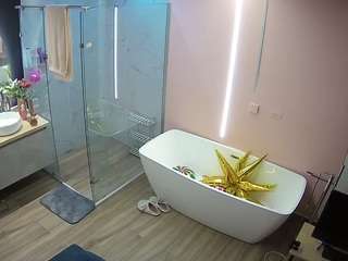 voyeurcam-casa-salsa-bathroom-2