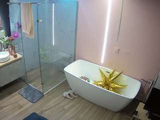 voyeurcam-casa-salsa-bathroom-2