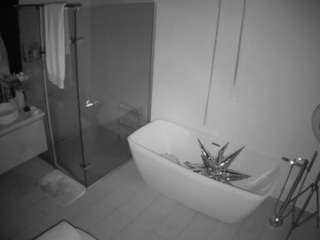 voyeurcam-casa-salsa-bathroom-2 webcam model