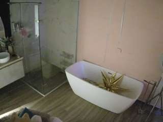 voyeurcam-casa-salsa-bathroom-2