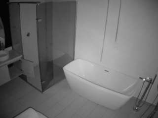 voyeurcam-casa-salsa-bathroom-2