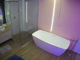 voyeurcam-casa-salsa-bathroom-2