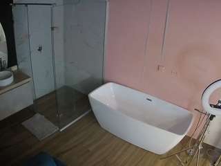 voyeurcam-casa-salsa-bathroom-2