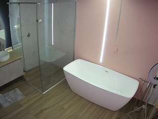 voyeurcam-casa-salsa-bathroom-2