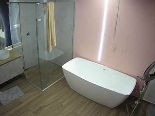 voyeurcam-casa-salsa-bathroom-2