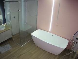 voyeurcam-casa-salsa-bathroom-2