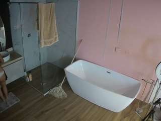 voyeurcam-casa-salsa-bathroom-2