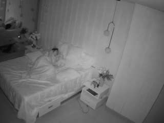 voyeurcam-casa-salsa-bathroom-2