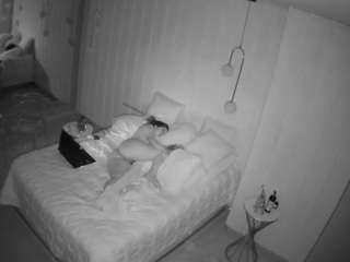 voyeurcam-casa-salsa-bathroom-2