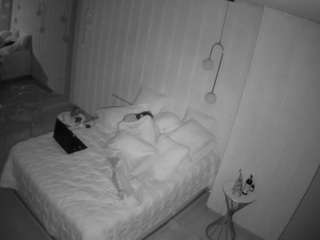 voyeurcam-casa-salsa-bathroom-2