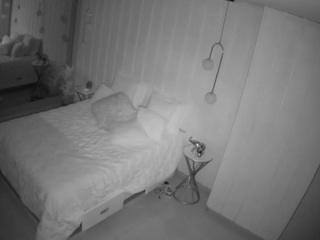 voyeurcam-casa-salsa-bathroom-2