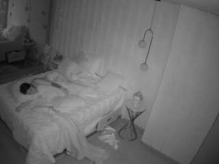 voyeurcam-casa-salsa-bathroom-2