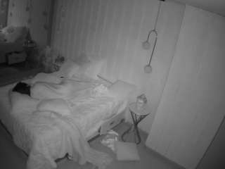 voyeurcam-casa-salsa-bathroom-2