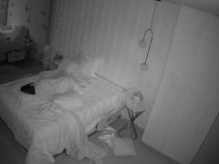 voyeurcam-casa-salsa-bathroom-2