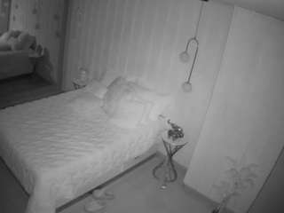 voyeurcam-casa-salsa-bathroom-2