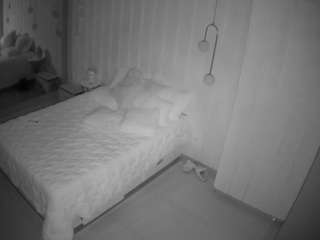 voyeurcam-casa-salsa-bathroom-2