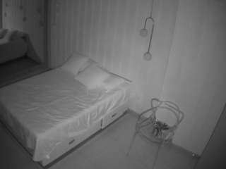 voyeurcam-casa-salsa-bathroom-2