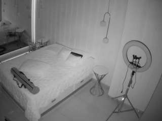 voyeurcam-casa-salsa-bathroom-2