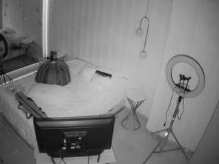 voyeurcam-casa-salsa-bathroom-2