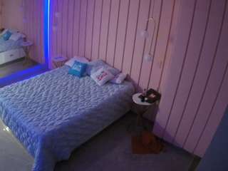 voyeurcam-casa-salsa-bathroom-2