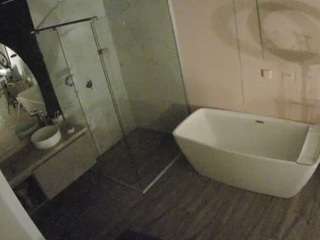 voyeurcam-casa-salsa-bathroom-2