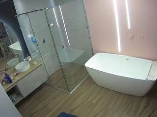 voyeurcam-casa-salsa-bathroom-2