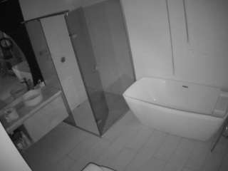 This model is live right now. voyeurcam-casa-salsa-bathroom-2