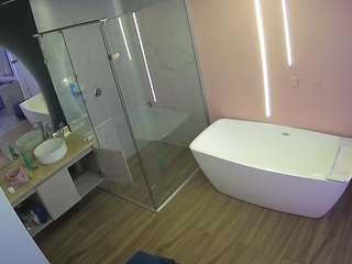 voyeurcam-casa-salsa-bathroom-2