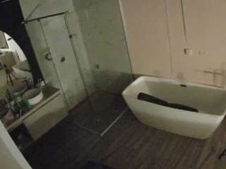 voyeurcam-casa-salsa-bathroom-2