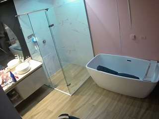 voyeurcam-casa-salsa-bathroom-2