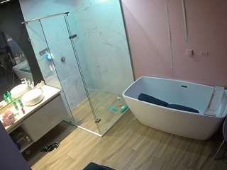 voyeurcam-casa-salsa-bathroom-2