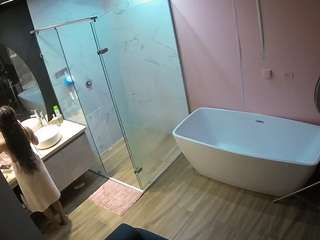 voyeurcam-casa-salsa-bathroom-2