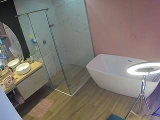 voyeurcam-casa-salsa-bathroom-2