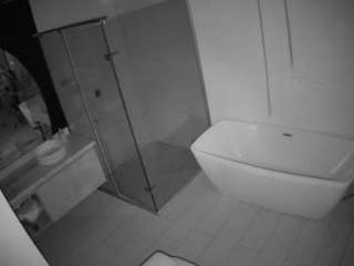 voyeurcam-casa-salsa-bathroom-2
