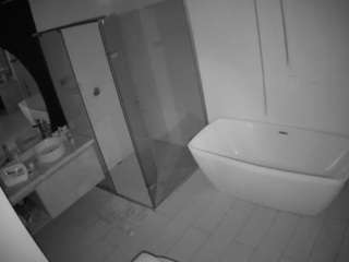 voyeurcam-casa-salsa-bathroom-2