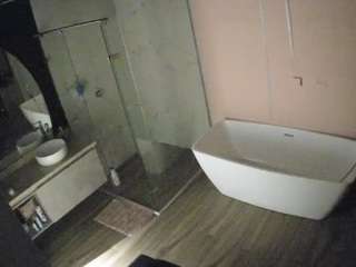 voyeurcam-casa-salsa-bathroom-2