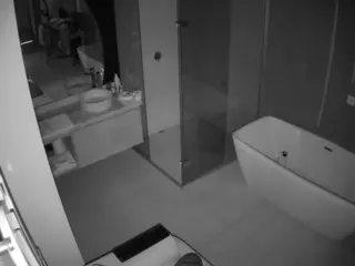 Casa Salsa Bathroom 2's Live Sex Cam Show