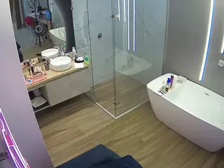 Casa Salsa Bathroom 2's Live Sex Cam Show