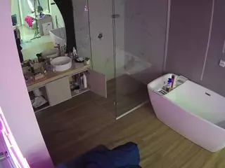 Casa Salsa Bathroom 2's Live Sex Cam Show