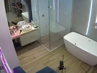 Casa Salsa Bathroom 2's Live Sex Cam Show