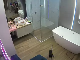 Casa Salsa Bathroom 2's Live Sex Cam Show