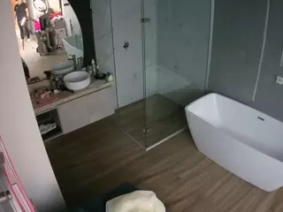 Casa Salsa Bathroom 2's Live Sex Cam Show