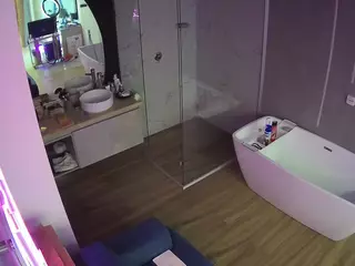 Casa Salsa Bathroom 2's Live Sex Cam Show