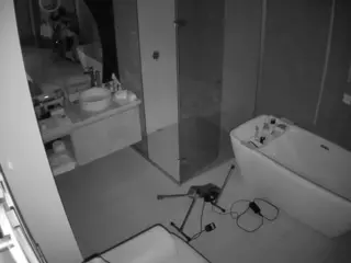 Casa Salsa Bathroom 2's Live Sex Cam Show