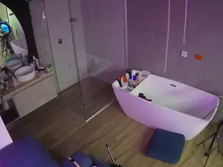 Casa Salsa Bathroom 2's Live Sex Cam Show