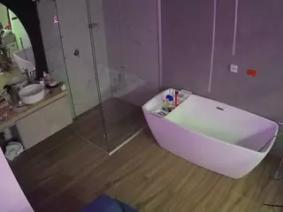 Casa Salsa Bathroom 2's Live Sex Cam Show