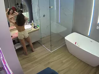 Casa Salsa Bathroom 2's Live Sex Cam Show